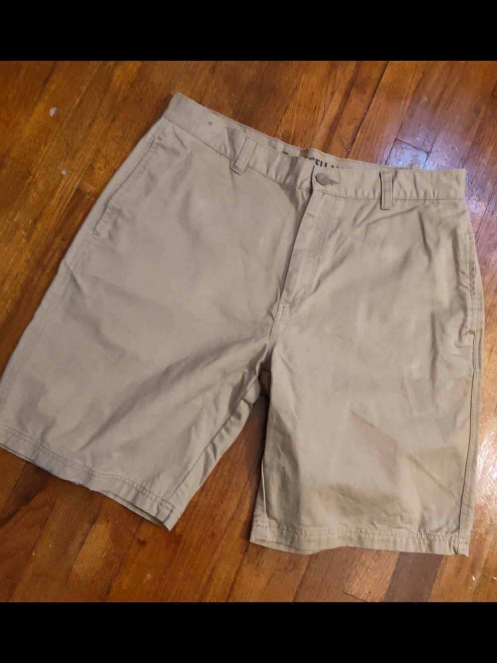 Magellan Outdoors Men's Tan Flat Front Shorts